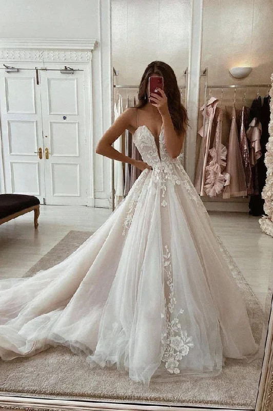 Charming V Neck Ball Gown Appliques Tulle Wedding Dresses Boho Chic Gown