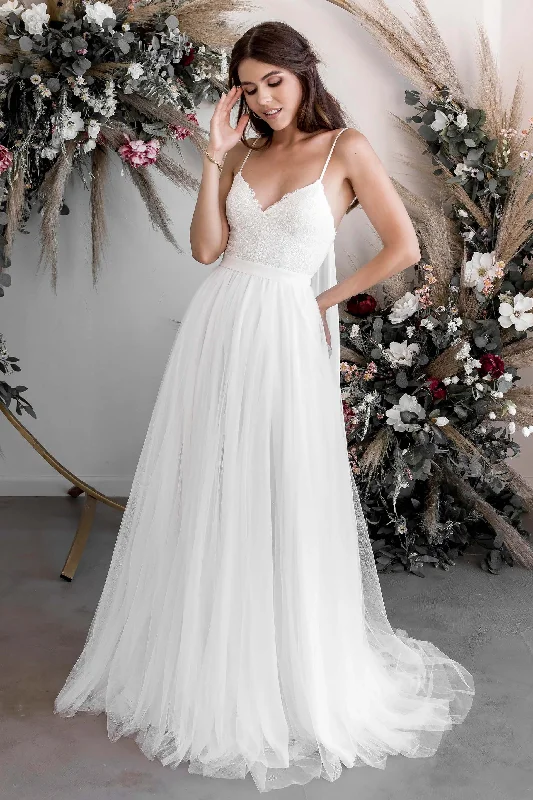 Ethereal Sexy Lace Tulle Spaghetti V-neck A-line Casual Bridal Gown With Court Train-715833 White Lace Gown